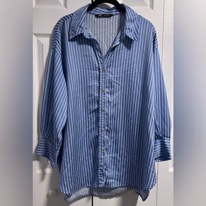 Women's Zara Blue and White Striped Casual Shirt (Holly's Personal Collection)